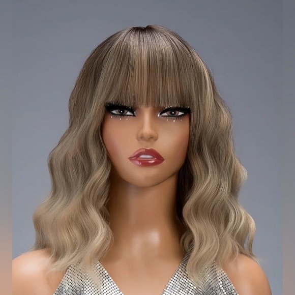 Blonde Ombre Beach Wave Wig - Picture 2 of 7